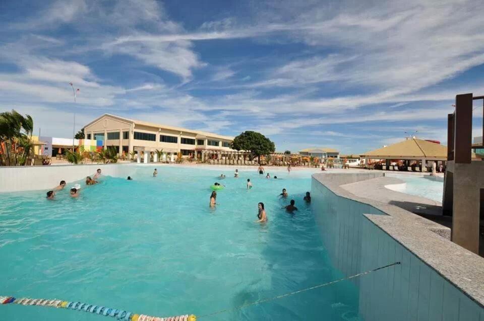Thermas Lacqua Diroma Com Piscina De Ondas Gratis 24Horas カルダス・ノバス エクステリア 写真