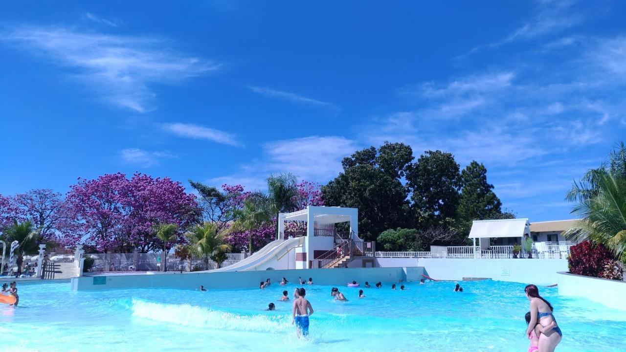 Thermas Lacqua Diroma Com Piscina De Ondas Gratis 24Horas カルダス・ノバス エクステリア 写真