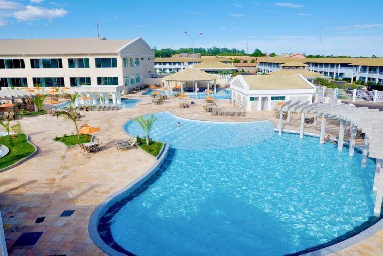 Thermas Lacqua Diroma Com Piscina De Ondas Gratis 24Horas カルダス・ノバス エクステリア 写真