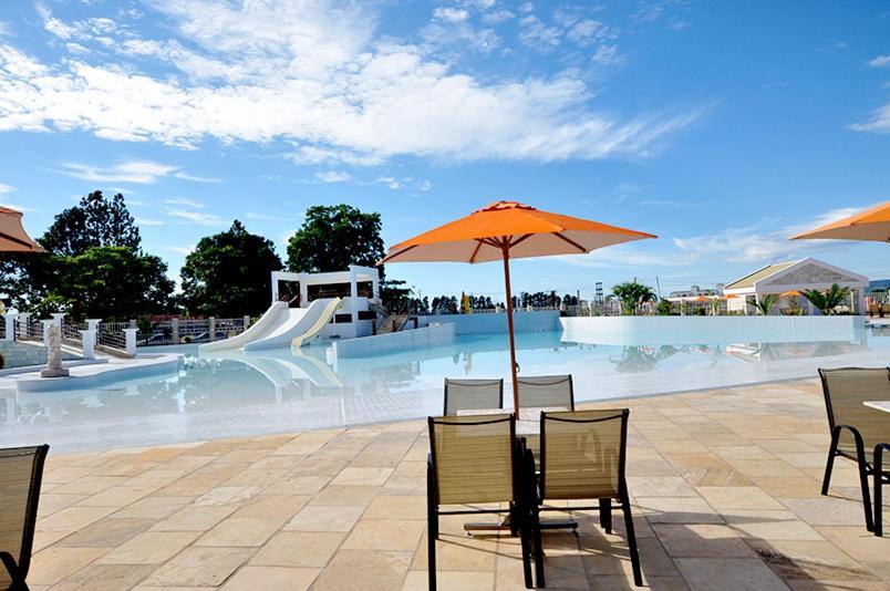 Thermas Lacqua Diroma Com Piscina De Ondas Gratis 24Horas カルダス・ノバス エクステリア 写真