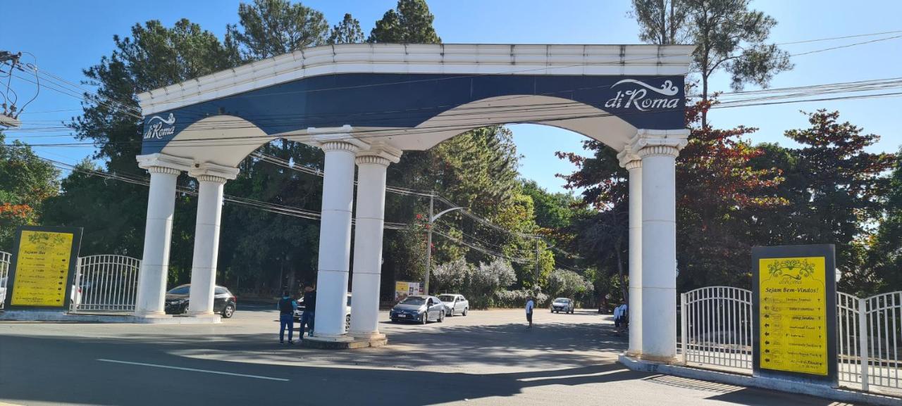 Thermas Lacqua Diroma Com Piscina De Ondas Gratis 24Horas カルダス・ノバス エクステリア 写真