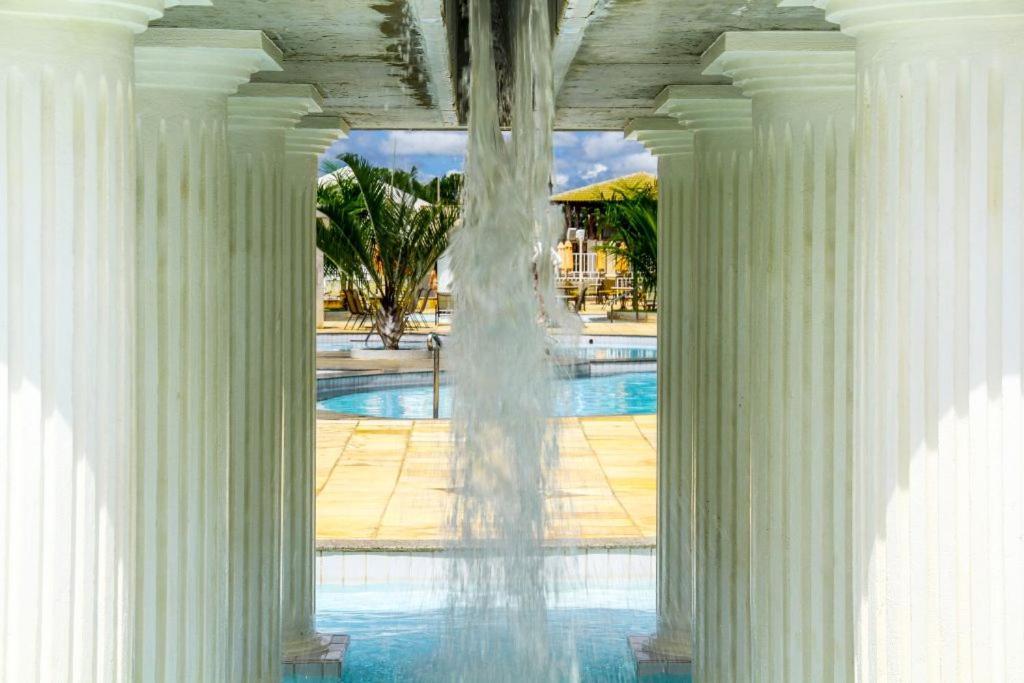 Thermas Lacqua Diroma Com Piscina De Ondas Gratis 24Horas カルダス・ノバス エクステリア 写真