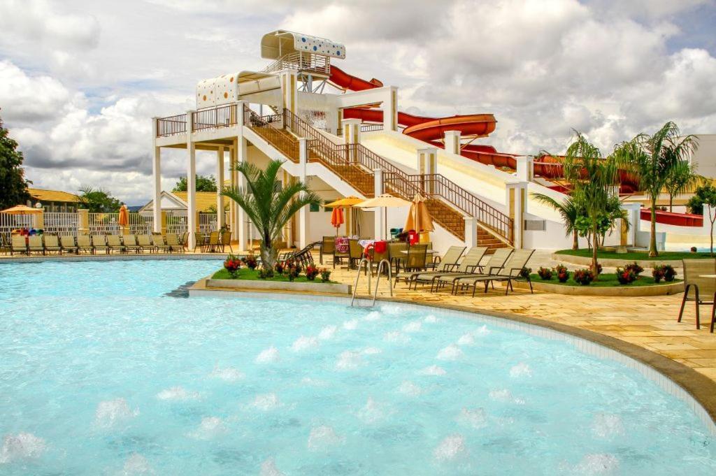 Thermas Lacqua Diroma Com Piscina De Ondas Gratis 24Horas カルダス・ノバス エクステリア 写真