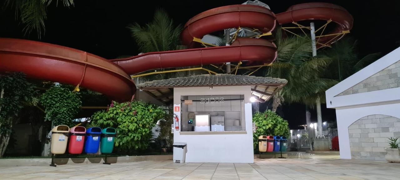 Thermas Lacqua Diroma Com Piscina De Ondas Gratis 24Horas カルダス・ノバス エクステリア 写真