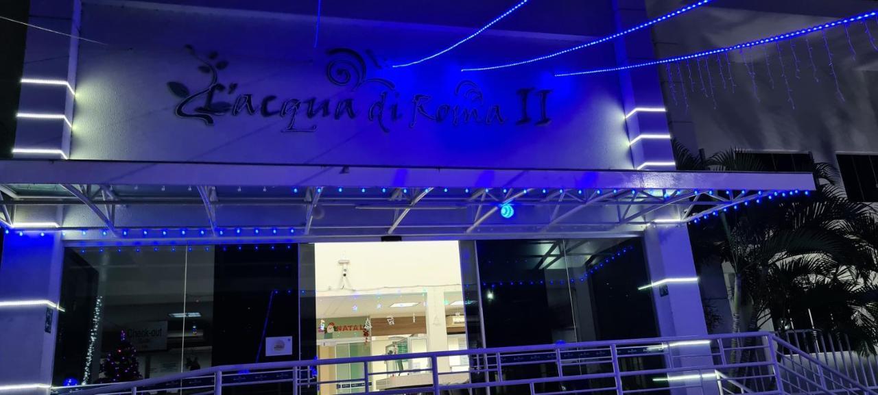 Thermas Lacqua Diroma Com Piscina De Ondas Gratis 24Horas カルダス・ノバス エクステリア 写真